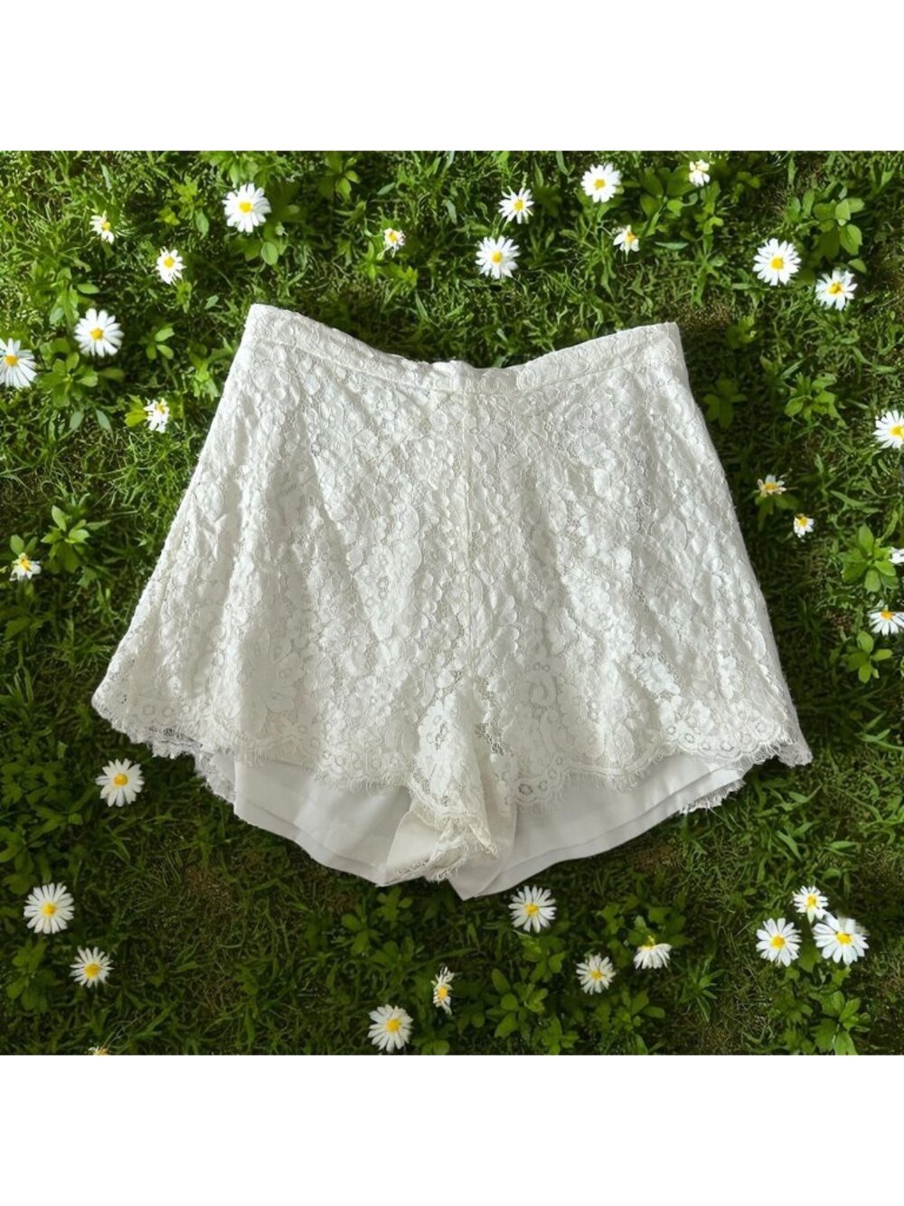 KEEPSAKE White Lace High Waist Shorts Size Large